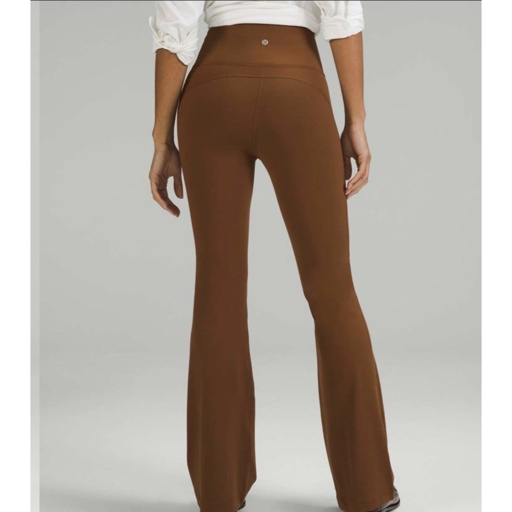 Lululemon Groove Pant Super High Rise Flare Size 4 Roasted Brown 32.5 Excellent